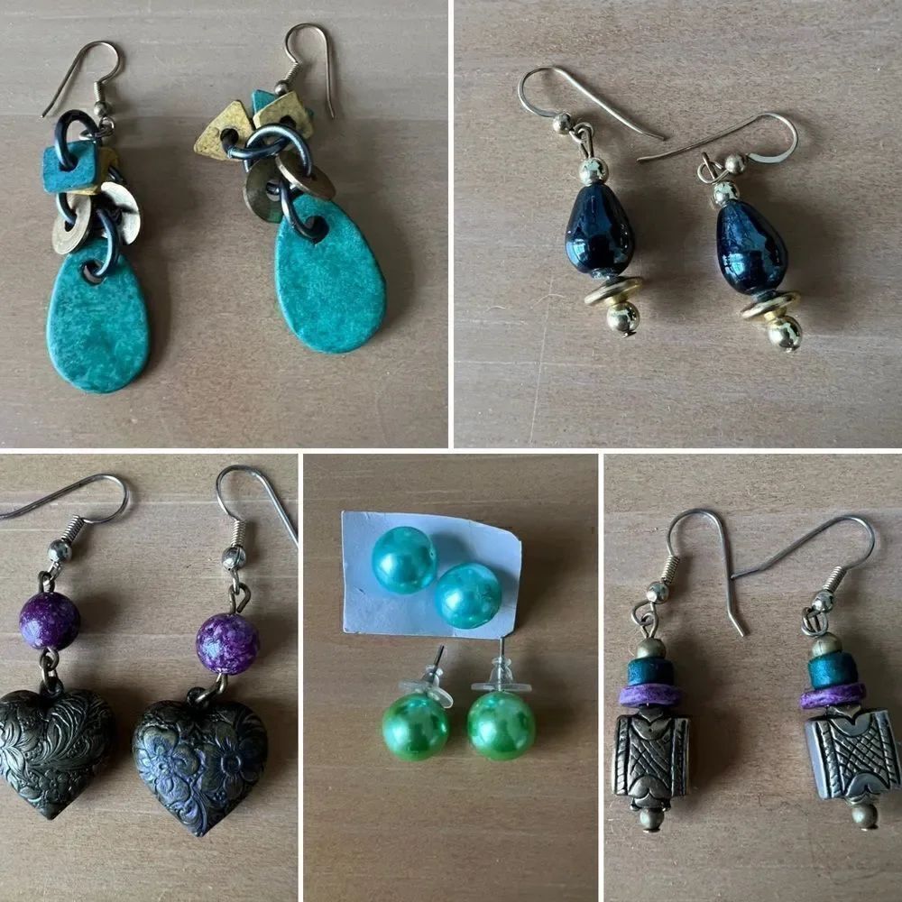 6 pairs of Earrings!!!!